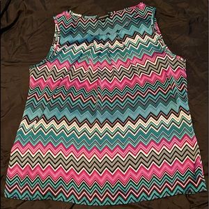 Multi- colored shell top. Size M.